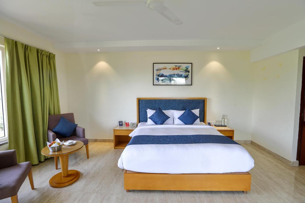 Zip By Spree Hotels Hyde Goa Candolim Eksteriør bilde